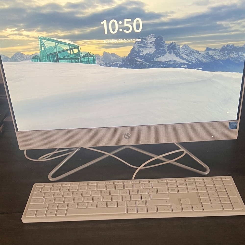 HP All-in-One Desktop with White Keyboard
